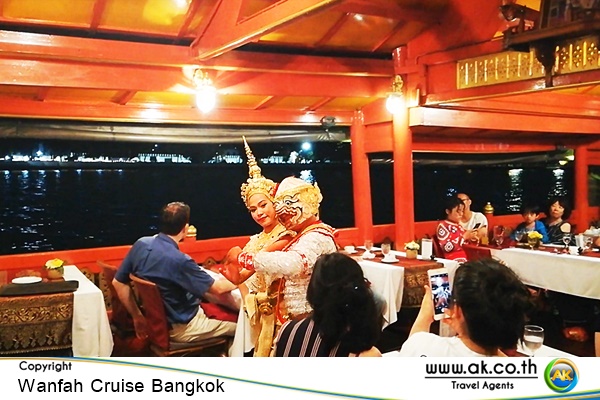 Wanfah Cruise Bangkok027