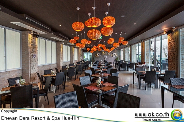 Dhevan Dara Resort Sparestaurant bar 3